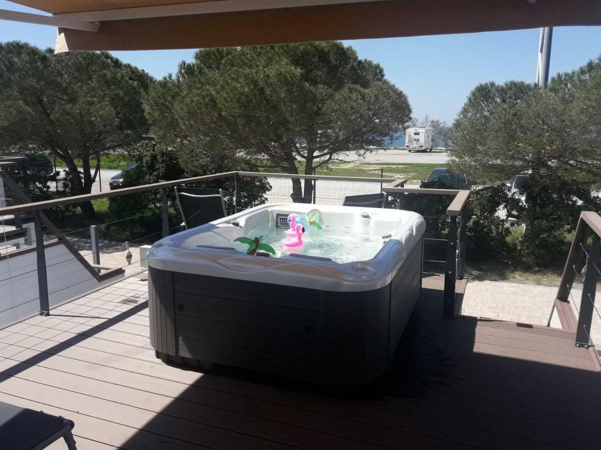ポルトローシュ Floating House Adelaヴィラ エクステリア 写真